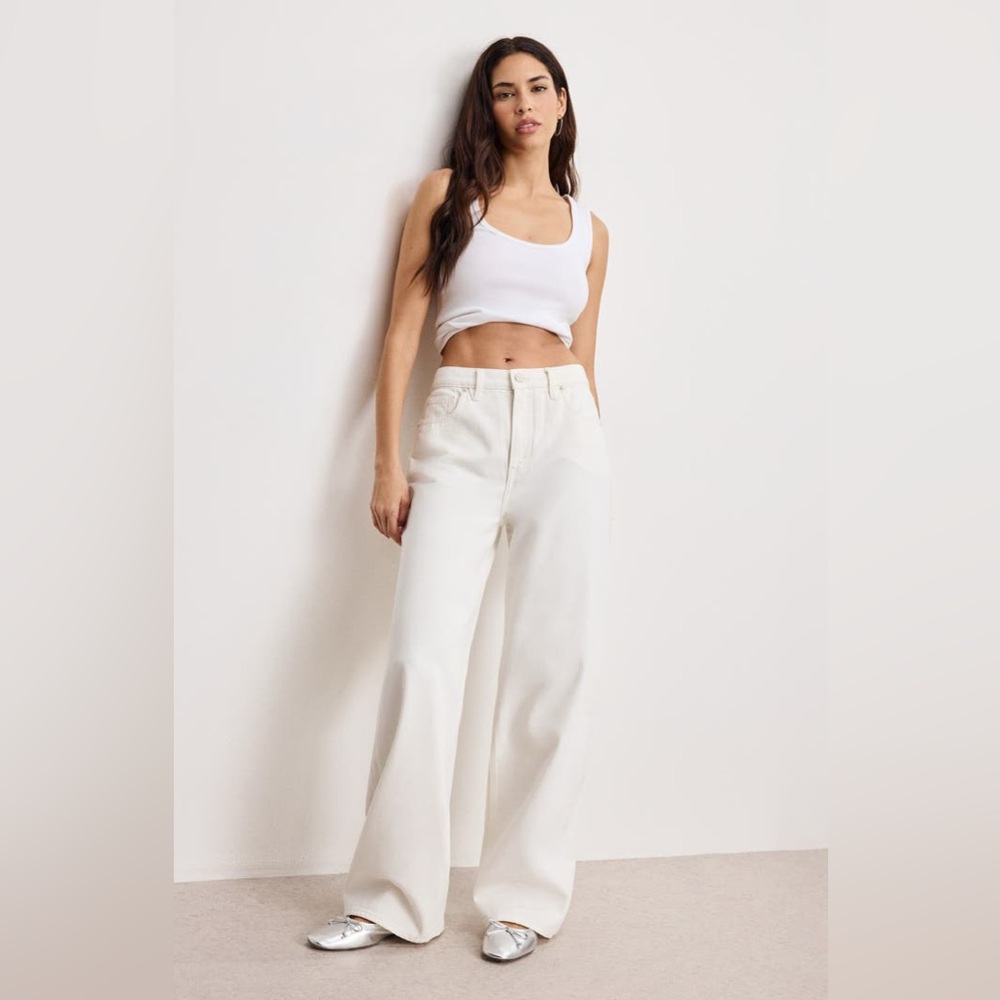 Good American Good Standard Baggy Jeans NWT Size 25 MSRP $159 Cloud White